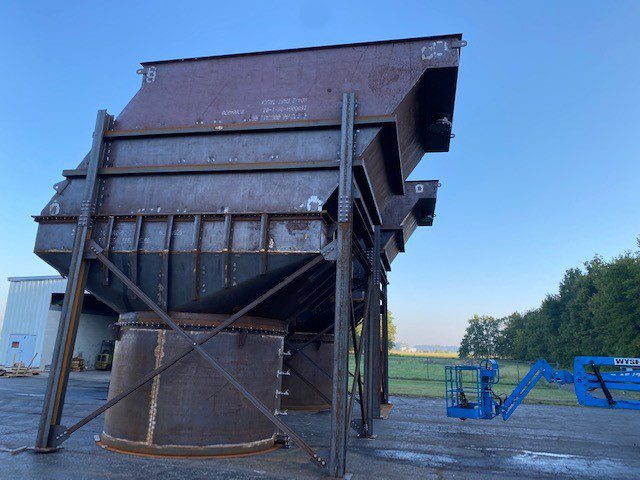 Vertical Clarifiers with Thickeners 